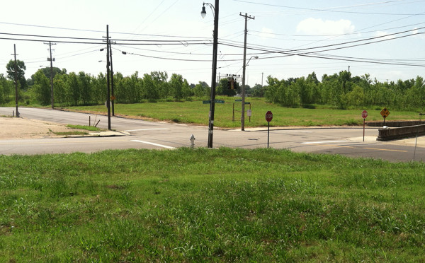 This intersection of Carolina and Florida streets in Memphis, is where developer Henry Turley proposes building two new apartment buildings. The area is very close to the proposed green line extension across Harahan Bridge, over the Mississippi, that will connect Memphis,  Tennessee with West Memphis, Arkansas. 